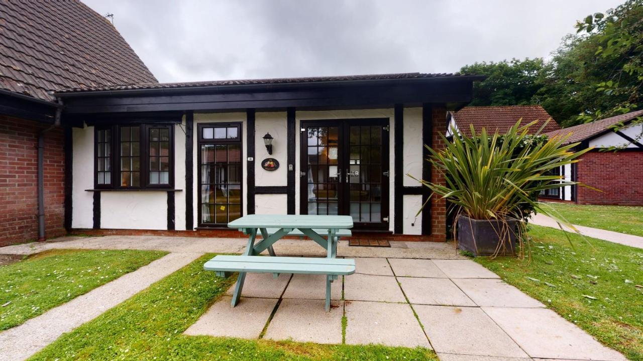 28 Tudor Court, Tolroy Manor 海尔 外观 照片